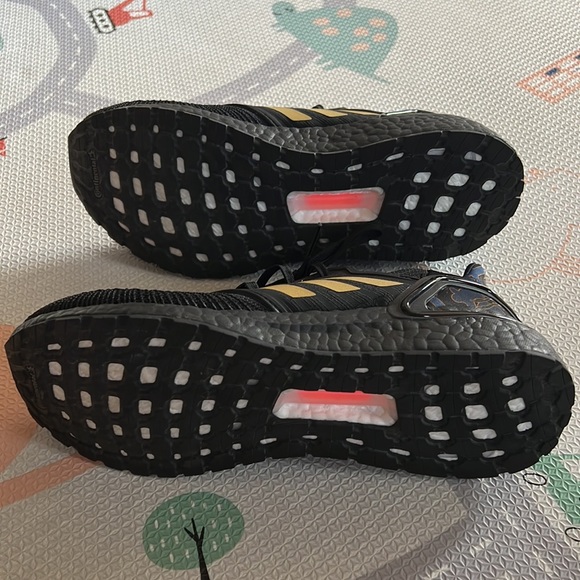 Adidas Ultraboost Lunar New Year Edition 2020 - Picture 5 of 6